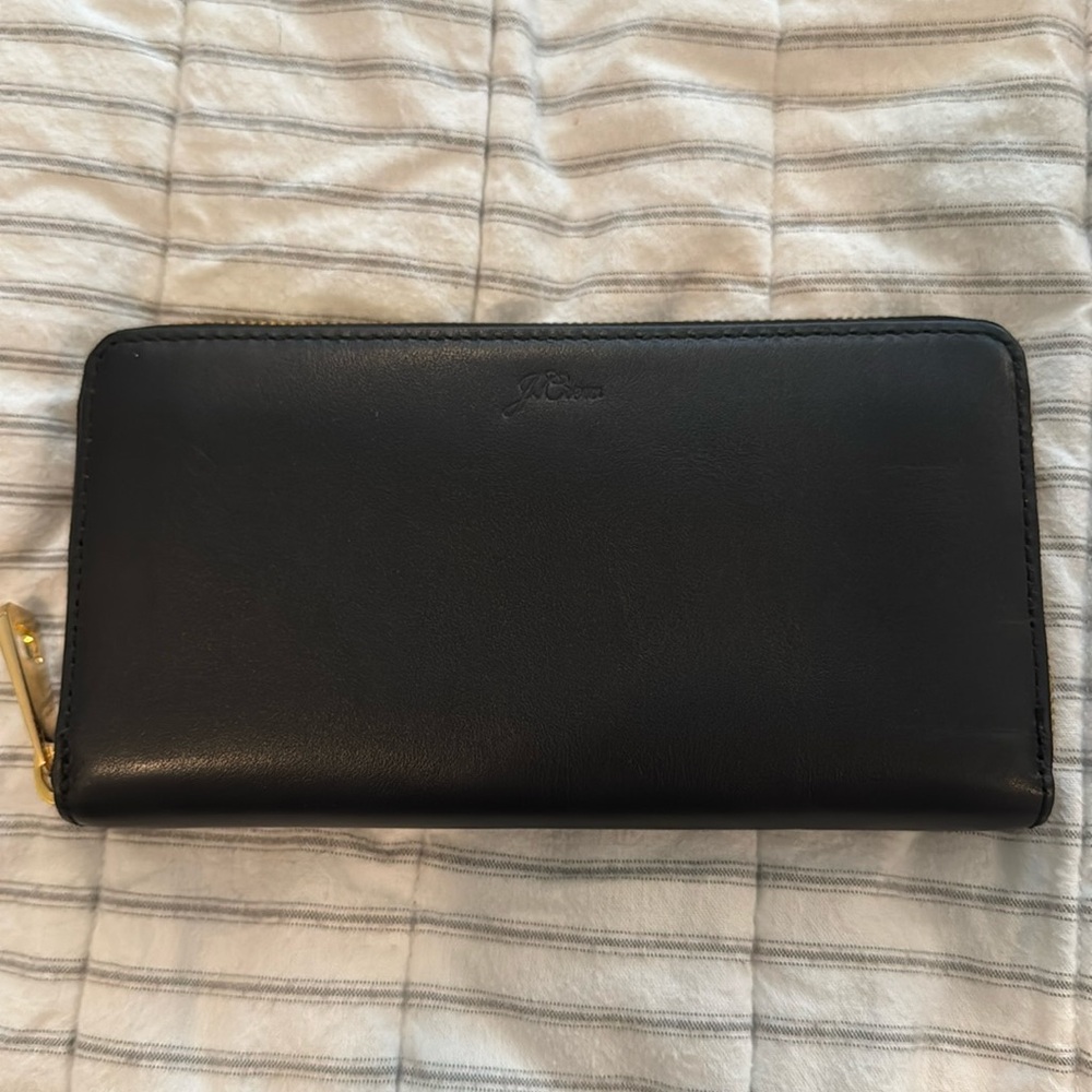 Like new J. Crew women’s black leather continental wallet